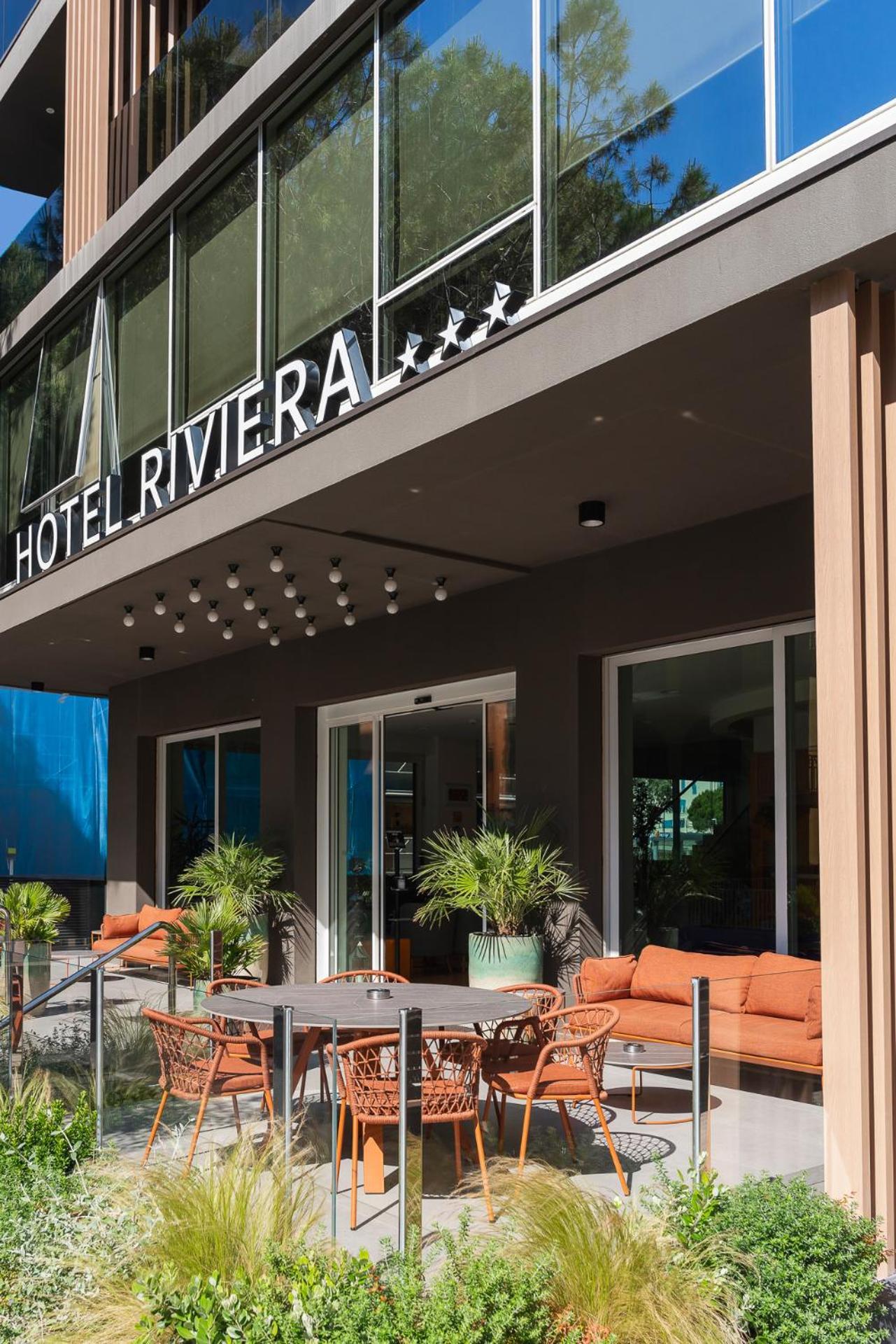 Hotel Riviera B&B Мисано Адриатико Екстериор снимка
